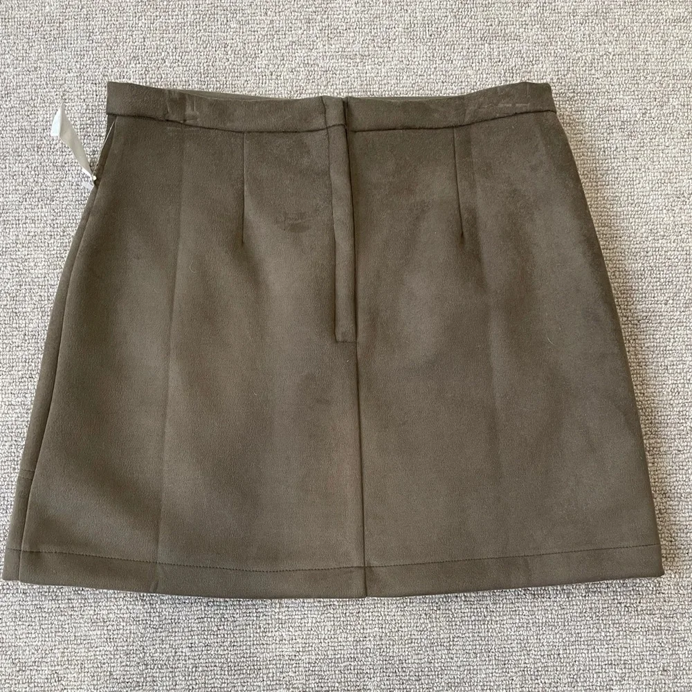 NWT Olive Green Faux Suede Skirt w/Antique Gold Buttons Size M
